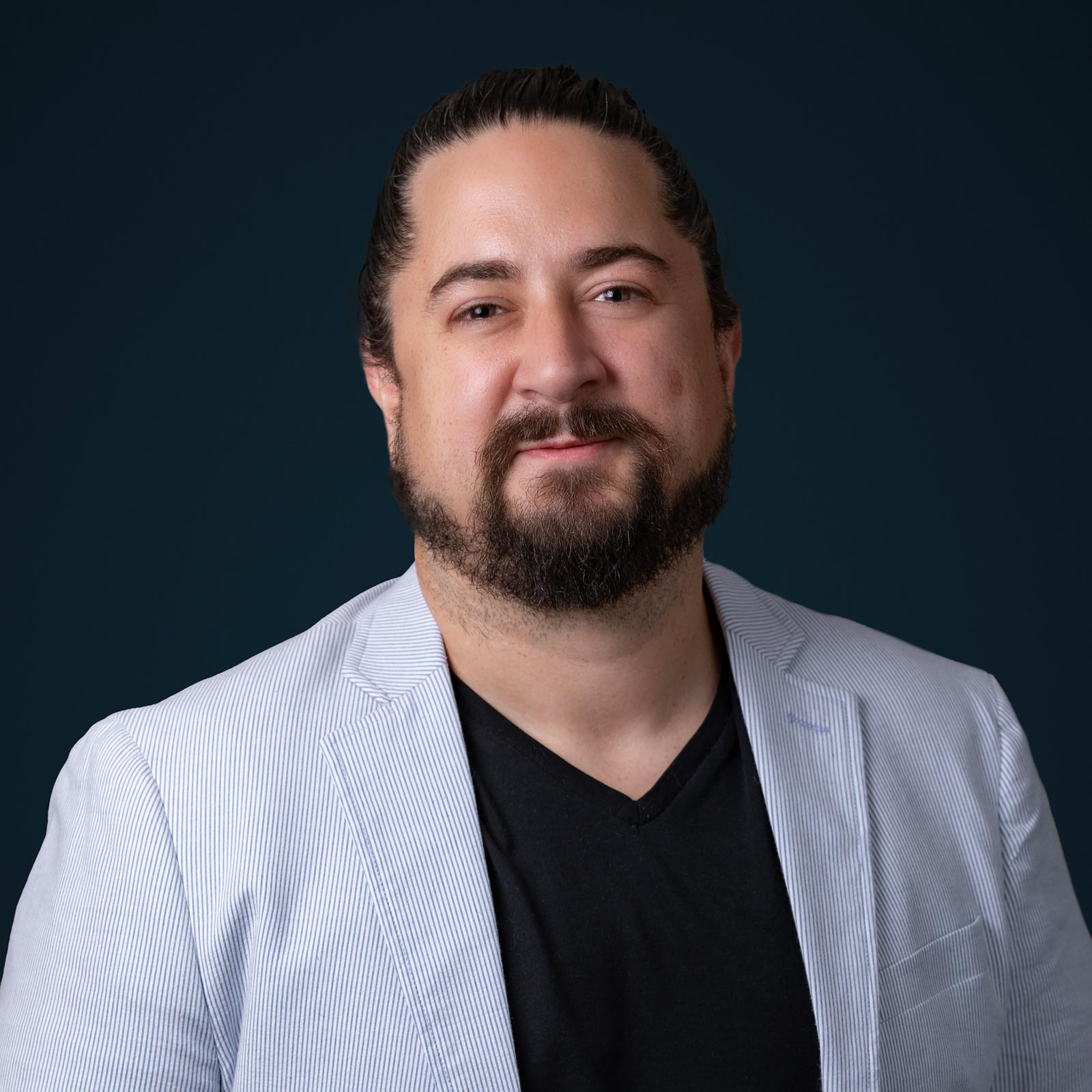 Headshot of Santiago Giraldo